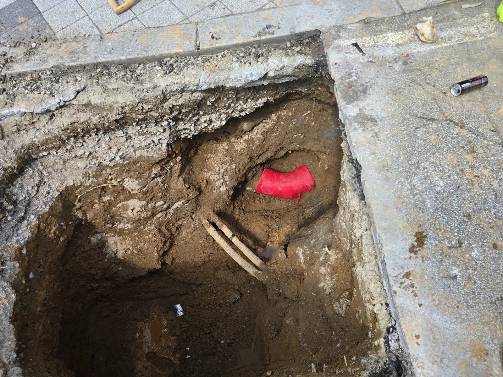 포천에 있는 어린이과학관 소방배관누수 현장입니다 충압펌프가 주기적으로 돌